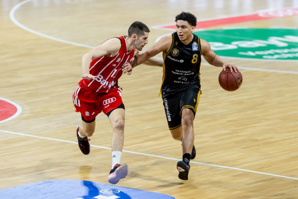 积极营造尊 积极营造尊