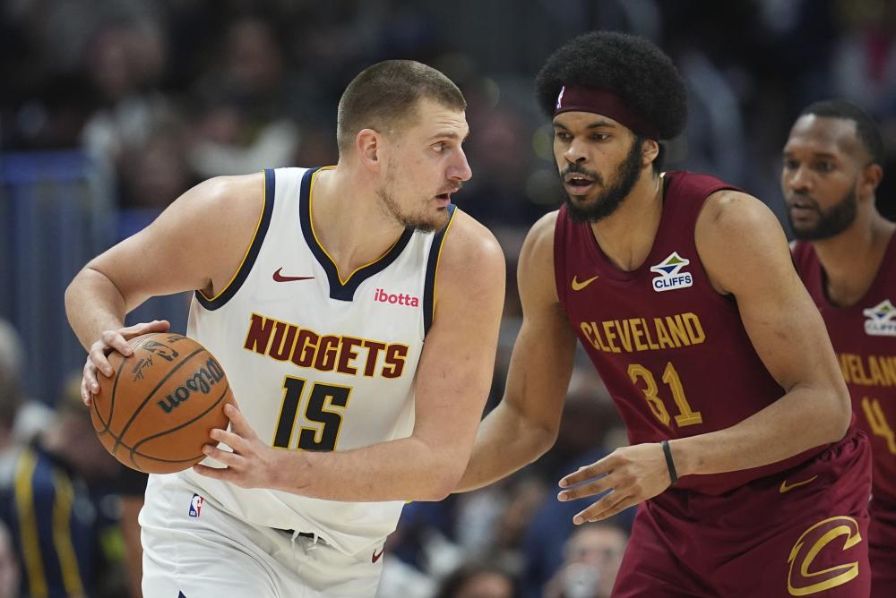 图个吉利？约基奇半场4中3拿到8分8板8助 正负值+26（求个好彩头？约基奇半场4投3中砍下8分8板8助 正负值+26）